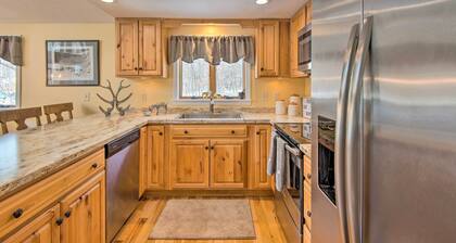 Cozy White Mtn Hideaway ~ 4 Mi to Hiking & Skiing!