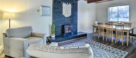 House (4 Bedrooms) | Front of property