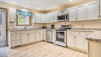 House (Multiple Bedrooms) | Interior