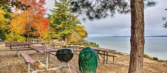 Pet-friendly Gilford Home: 3 Mi to Gunstock & Lake