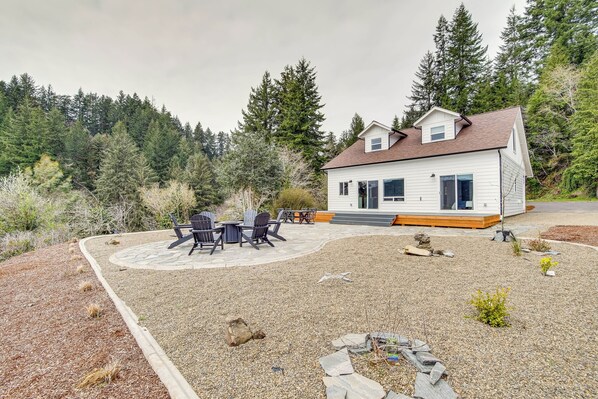 House (3 Bedrooms) | Front of property