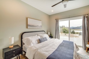House (3 Bedrooms) | Interior - Charming Florence Home w/ Fire Pit & River Views! (Florence)