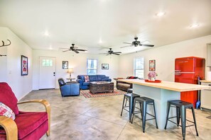 House (2 Bedrooms) | Interior