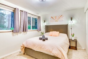 House (4 Bedrooms) | Interior - Classic Woodinville Wine Country Escape! (Woodinville)