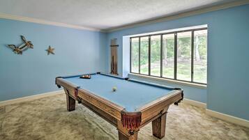 House (6 Bedrooms) | Interior