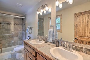 House (3 Bedrooms) | Interior - 23str-00068 Fairplay Cabin w/ Deck: 7 Mi to Dwtn (Fairplay)