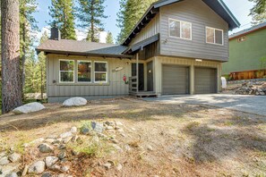 House (4 Bedrooms) | Interior - Spacious House w/ Deck & Grill in South Lake Tahoe (South Lake Tahoe)