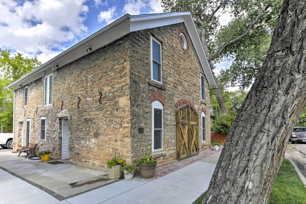 Charming Historic Condo - Walk To Downtown & Uw - Laramie, WY