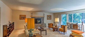 Lake Almanor Country Club Home w/ Views!