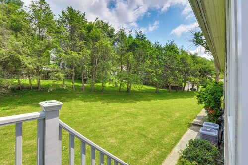 Hudson River Views: Briarcliff Manor Home w/ Deck