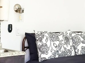 1 soverom, strykejern/-brett, wi-fi (inkludert) og sengetøy