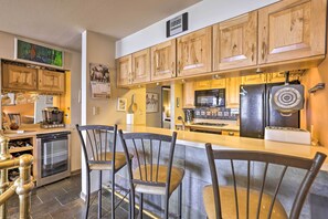 Apartment (3 Bedrooms) | Interior - Cozy Condo w/ View, Walk to Steamboat Ski Resort! (Steamboat Springs)