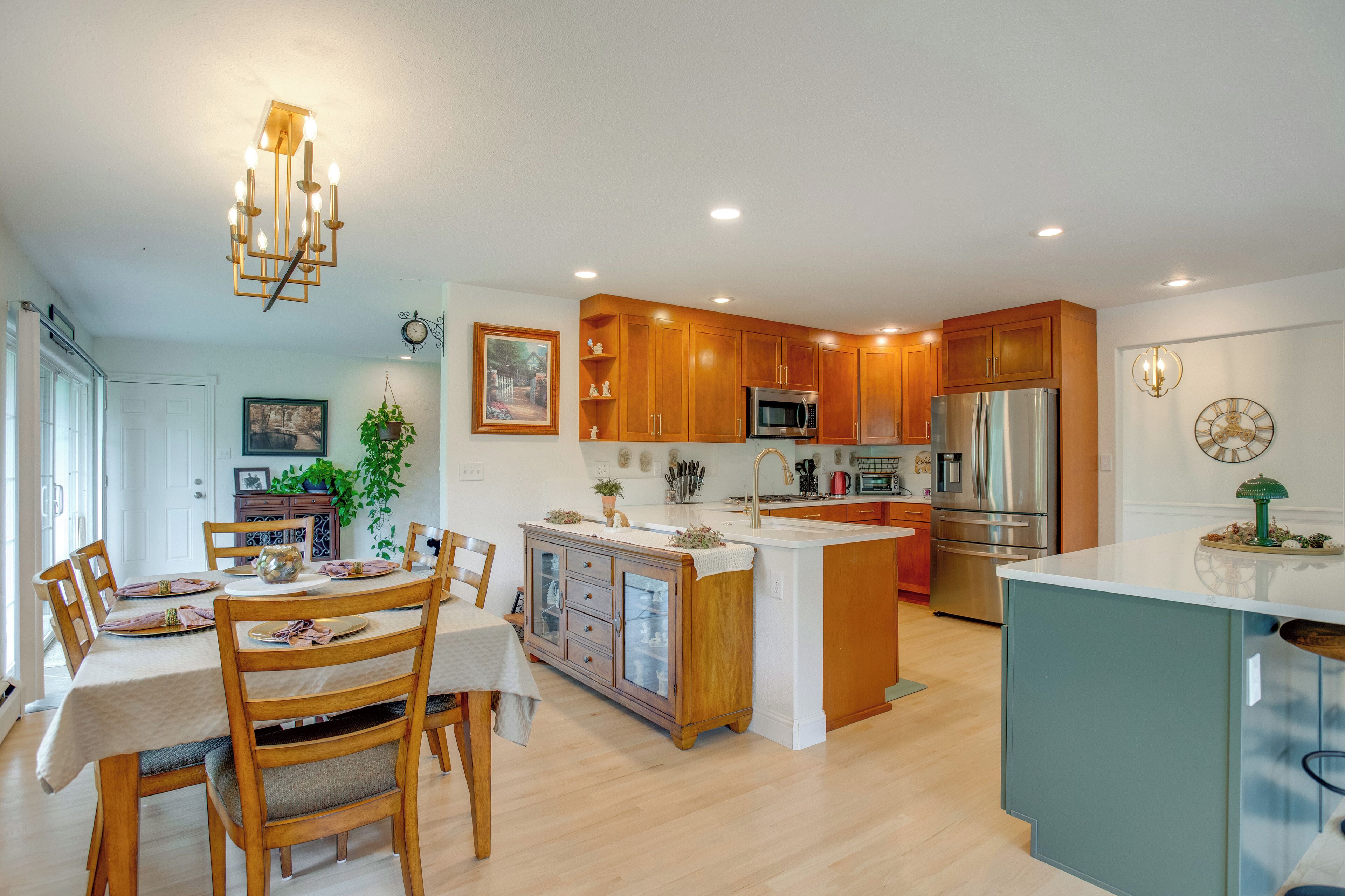 House (2 Bedrooms) | Interior