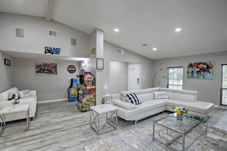 Hús (5 Bedrooms) | Að innan