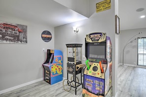 House (5 Bedrooms) | Interior - Broken Bow Home w/ Private Pool & Arcade Games! (Garland)