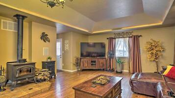 House (3 Bedrooms) | Interior