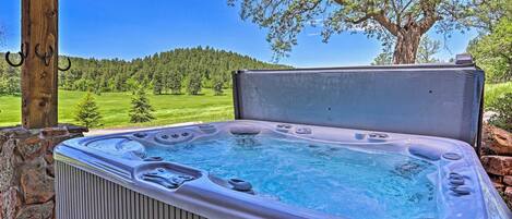 House (6 Bedrooms) | Interior