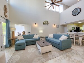 Villa, 4 chambres | Coin séjour
