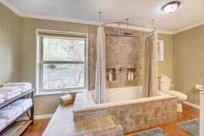 Cottage (4 Bedrooms) | Interior