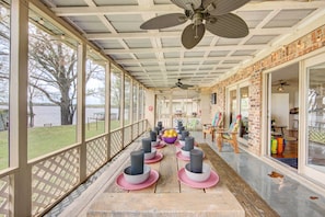 Cottage (4 Bedrooms) | Interior - Mineola Lake House w/ Dock & Fire Pit! (Mineola)