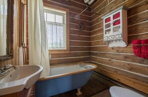 Shower, towels, soap, shampoo - Dream for hiking, star gazing, fishing, lakes & hunting - 2 night minimum (Clark)