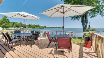 Cottage (2 Bedrooms) | Outdoor dining