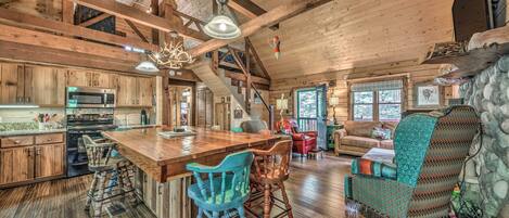 House (2 Bedrooms) | Interior