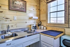 Apartment (0 Bedroom) | Private kitchen