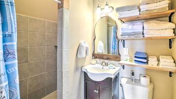 Apartment (2 Bedrooms) | Bathroom