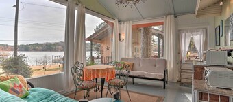 Lakeside Pleasure Island Cabin w/ Deck & Gas Grill