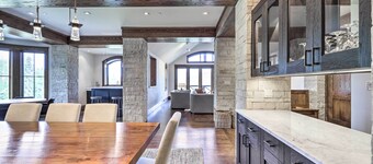 Luxurious Ski-in/ski-out Telluride Penthouse!