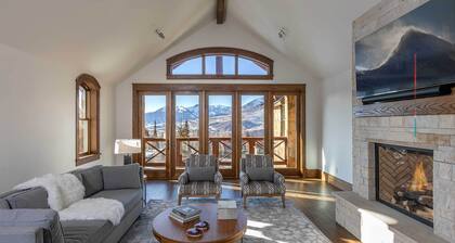 Luxurious Ski-in/ski-out Telluride Penthouse!