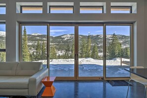Interior - Four Voices Home: Mountain Views, 15 Mi to Breck (Alma)