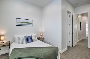 Interior - Modern Mountain Escape Near Slopes, Lakes & Trails (Eden)