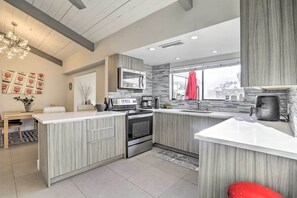 Villa (2 Bedrooms) | Private kitchen | Microwave, oven, stovetop, dishwasher - Sleek Rancho Mirage Villa: Patio, Pool, Golf! (Rancho Mirage)