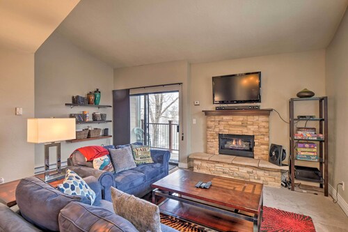 Walk to Chair Lift: Mtn-view Breckenridge Condo