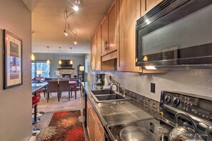 Apartment (2 Bedrooms) | Interior - Deck + Spa Access: Modern Breckenridge Condo! (Breckenridge)