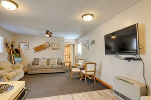 Interior - Private Duck Creek Apartment Near Entertainment! (Duck Creek Village)