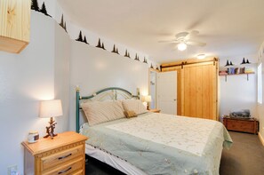 Interior - Private Duck Creek Apartment Near Entertainment! (Duck Creek Village)