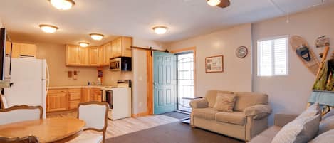 Apartment (1 Bedroom) | Interior