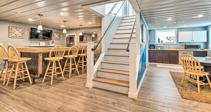 Deck & Game Room: Home in Pennsylvania Countryside