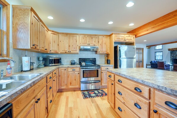 House (5 Bedrooms) | Interior