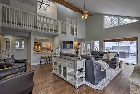 Apartment (4 Bedrooms) | Interior - Ski & Relax: Vail-beaver Creek Duplex w/ Hot Tub (Avon)
