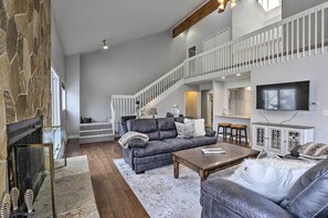 Apartment (4 Bedrooms) | Interior - Ski & Relax: Vail-beaver Creek Duplex w/ Hot Tub (Avon)