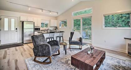 Airy & Bright Hideaway Near Smugglers' Notch!