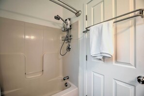 Apartment (1 Bedroom) | Interior - Airy & Bright Hideaway Near Smugglers' Notch! (Jeffersonville)