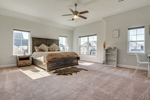 House (5 Bedrooms) | Interior