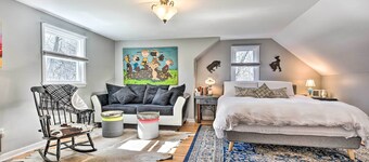 Trolley Apt Upper: Steps to Village Trail & Canal!