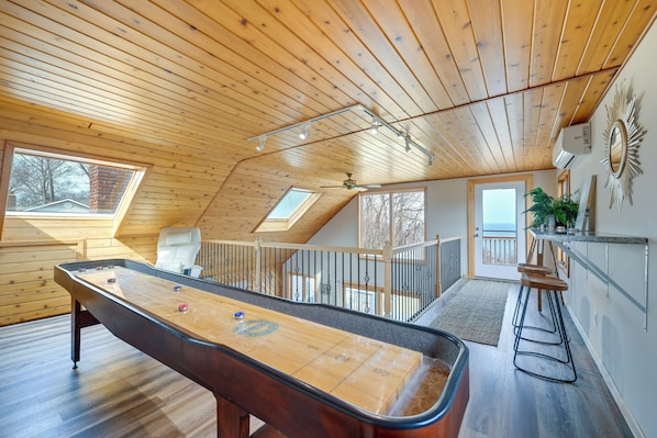 Interior - Amazing Rocky Point Retreat Overlooking the Sound! (Rocky Point)