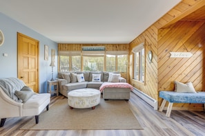 Interior - Amazing Rocky Point Retreat Overlooking the Sound! (Rocky Point)